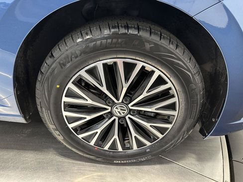 Used 2019 Volkswagen Jetta SEL FWD image 12
