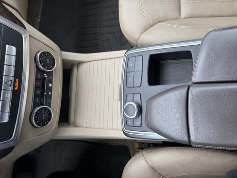 Used 2014 Mercedes-Benz GL 450 4MATIC image 25