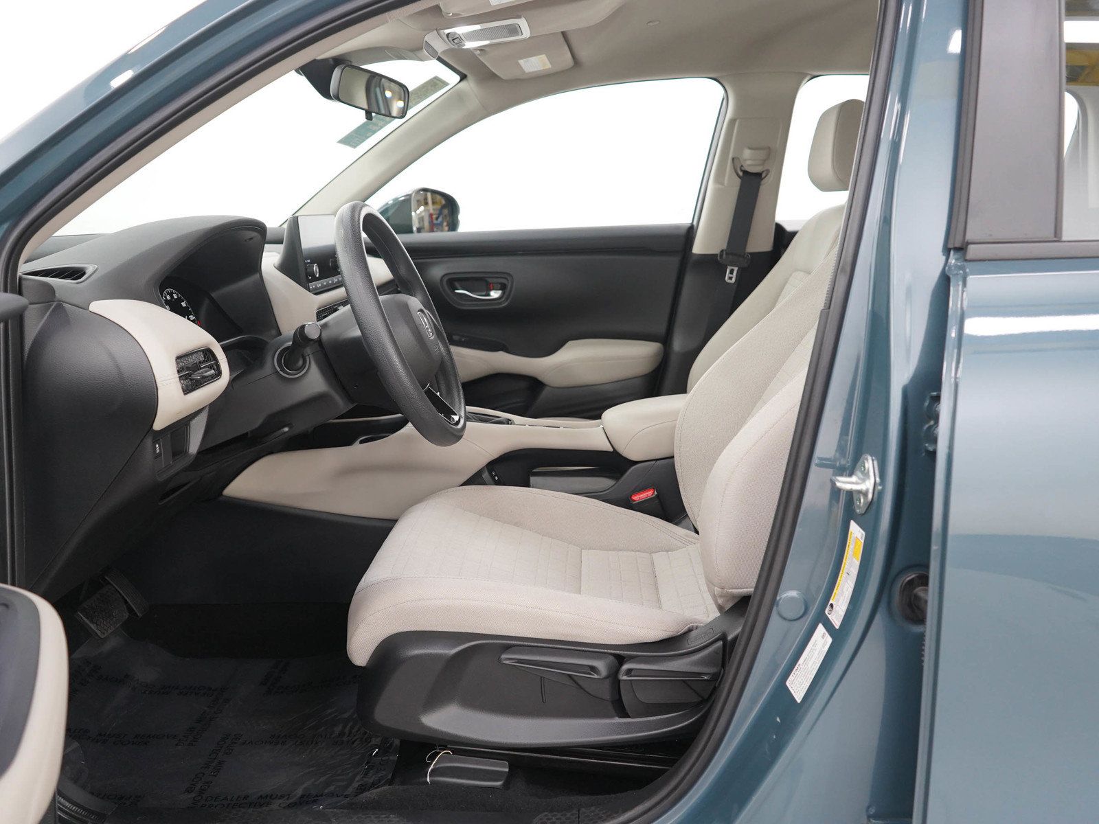 Used 2024 Honda HR-V LX image 21
