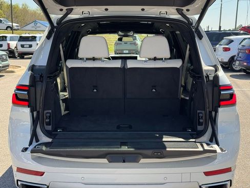 Used 2023 BMW X7 xDrive40i image 16
