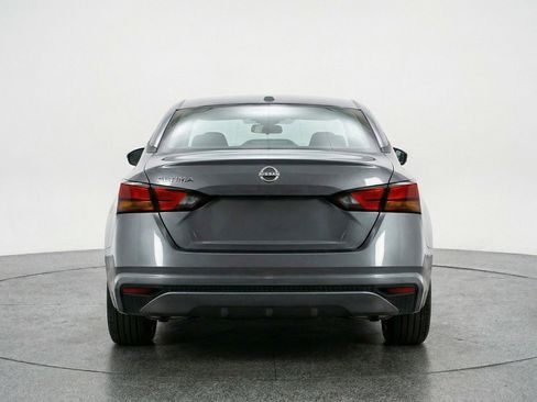 Used 2025 Nissan Altima 2.5 SV image 7