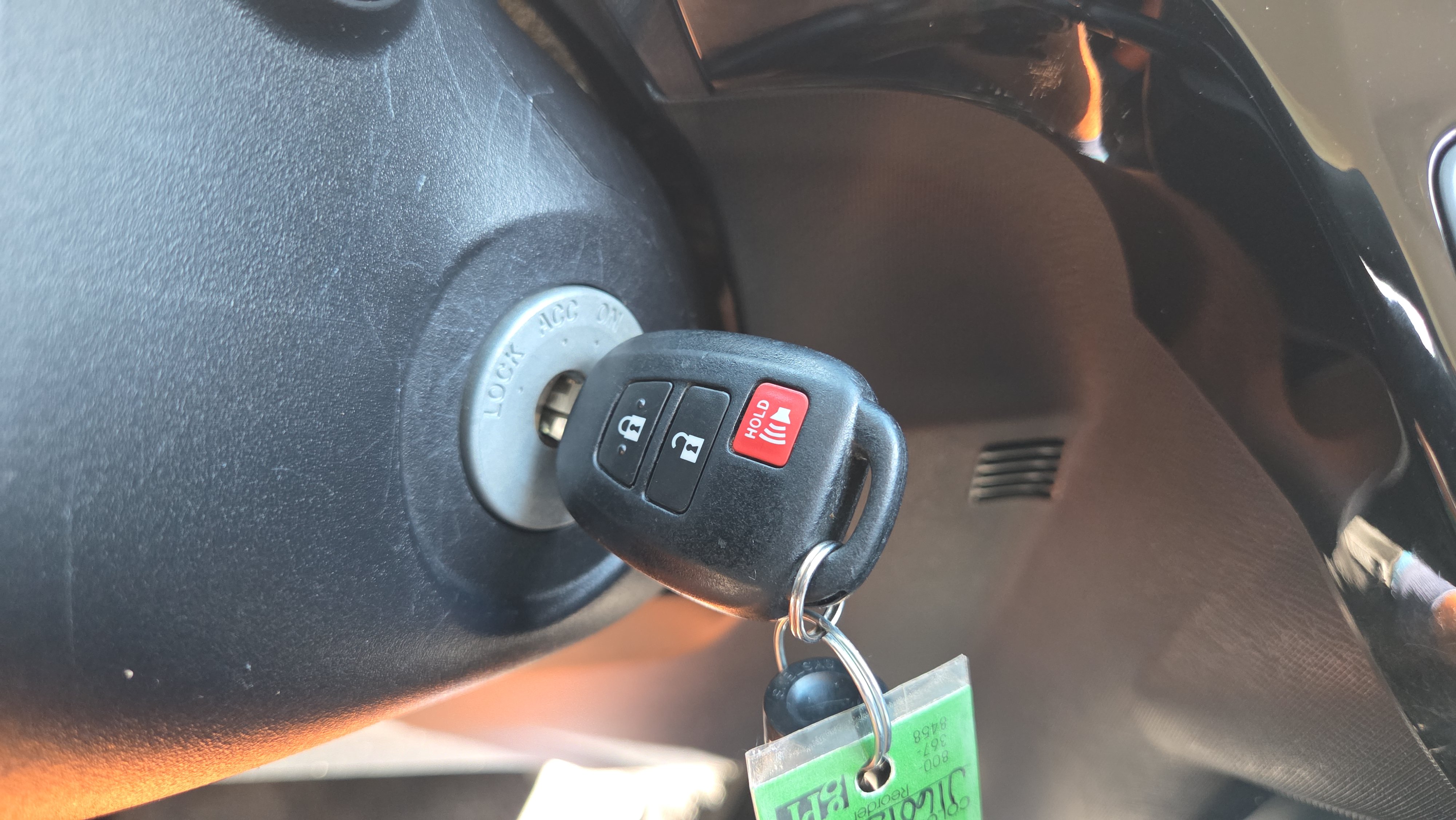 Used 2018 Toyota Prius C One FWD image 33