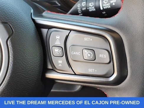 Used 2024 Jeep Wrangler Unlimited Rubicon w/ Convenience Group AWD/4WD image 10