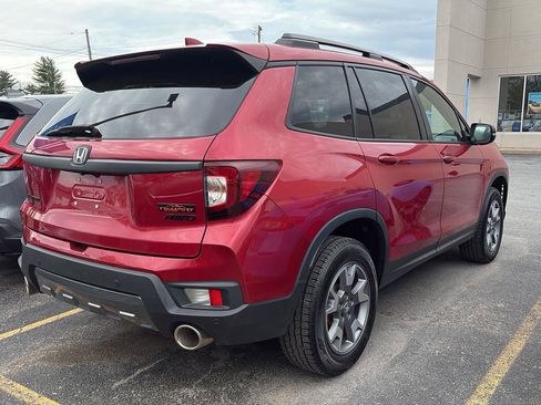 Used 2023 Honda Passport TrailSport image 3