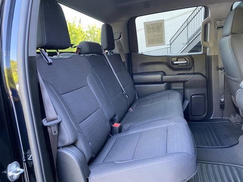 Used 2024 Chevrolet Silverado 1500 Custom image 32