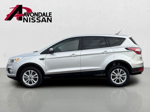 Used 2017 Ford Escape SE AWD/4WD image 2