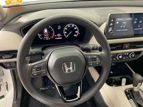 Used 2027 Honda HR-V LX image 20
