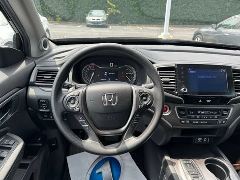 Used 2023 Honda Ridgeline Sport image 19
