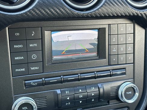 Used 2018 Ford Mustang Coupe image 26