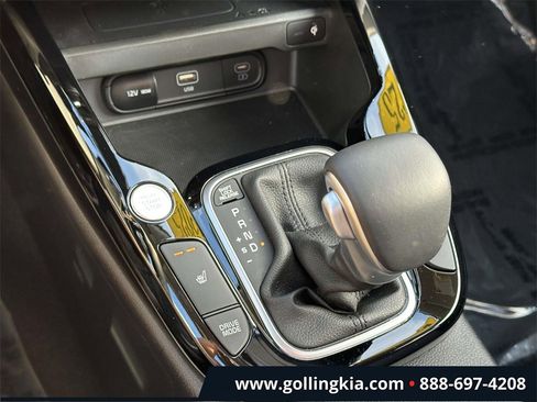Certified 2025 Kia Soul EX image 29