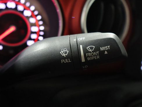 Used 2018 Jeep Wrangler Rubicon AWD/4WD image 35