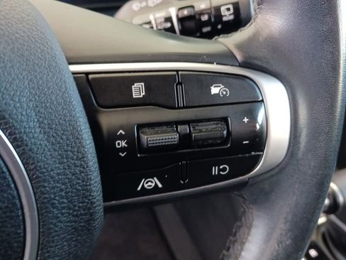 Used 2023 Kia Sportage EX image 32