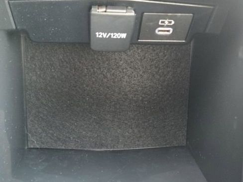 Used 2024 Toyota Corolla Cross XLE w/ Convenience Package image 39