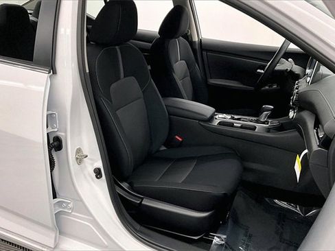 New 2025 Nissan Sentra SV w/ All-Weather Package image 31