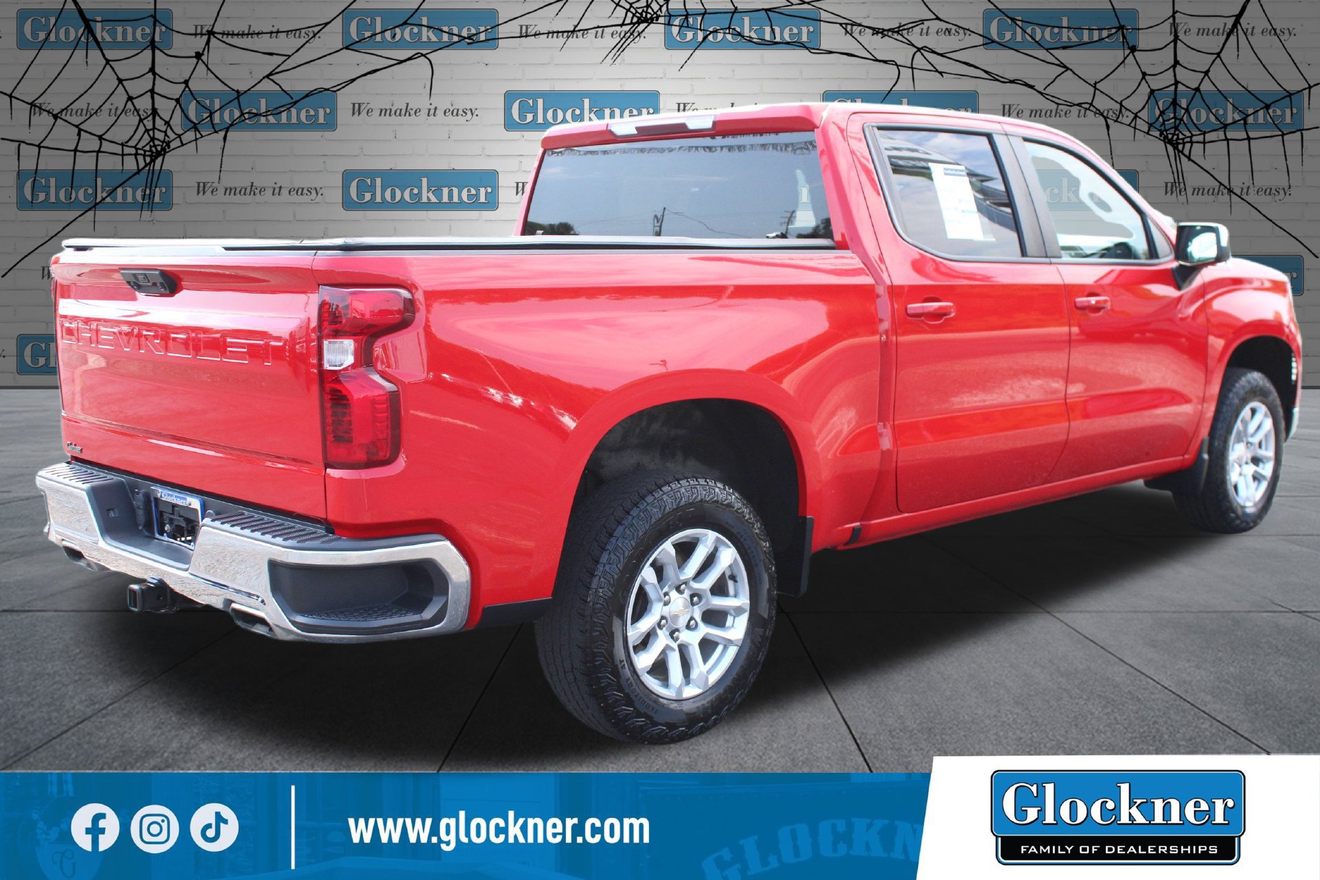 Used 2024 Chevrolet Silverado 1500 LT AWD/4WD image 6