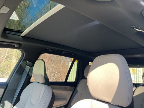 New 2026 Volvo XC90 B6 Plus w/ Protection Package Premier image 27