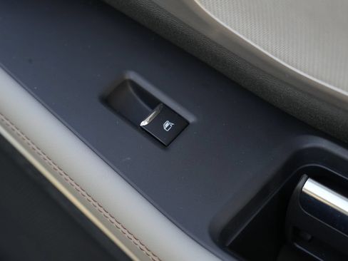 Used 2025 Ford Expedition Active RWD image 40