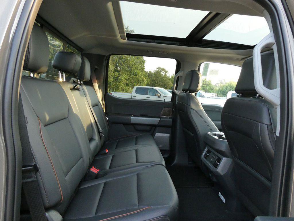 New 2027 Ford F250 Lariat AWD/4WD image 15