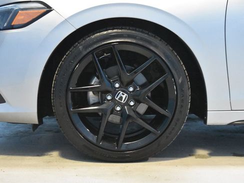 Used 2023 Honda Civic Sport image 25