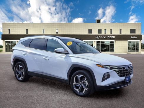 Certified 2023 Hyundai Tucson Limited w/ Winter Package AWD/4WD image 1