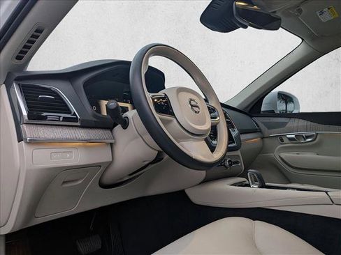 Used 2024 Volvo XC90 T8 Plus image 10