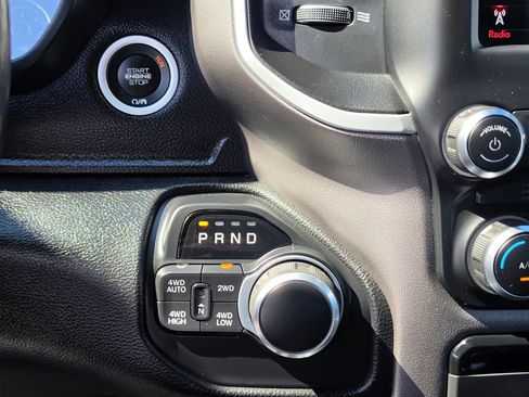Used 2020 RAM 1500 Big Horn AWD/4WD image 26