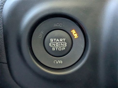 Used 2022 Jeep Gladiator Overland w/ Popular Equipment Package image 25