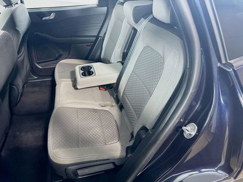 Certified 2021 Ford Escape SE w/ SE Sport Appearance Package image 18