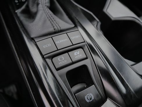 Certified 2025 Toyota Camry LE FWD image 33