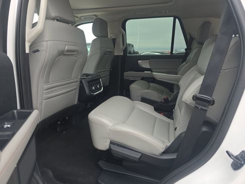 Used 2025 Ford Expedition Active image 11