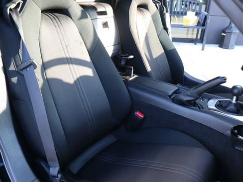 Used 2023 MAZDA MX-5 Miata Club RWD image 11