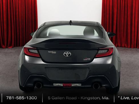 Certified 2022 Toyota GR86 Premium RWD image 6