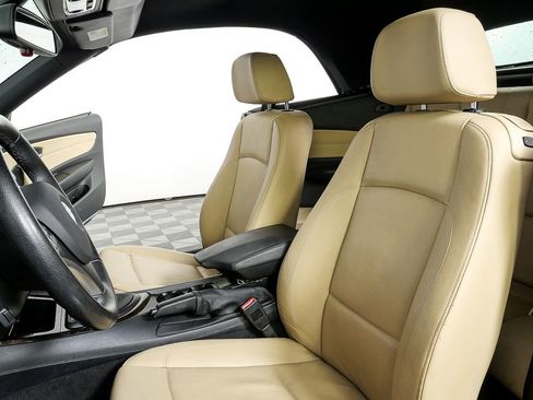 Used 2011 BMW 128i Convertible image 5