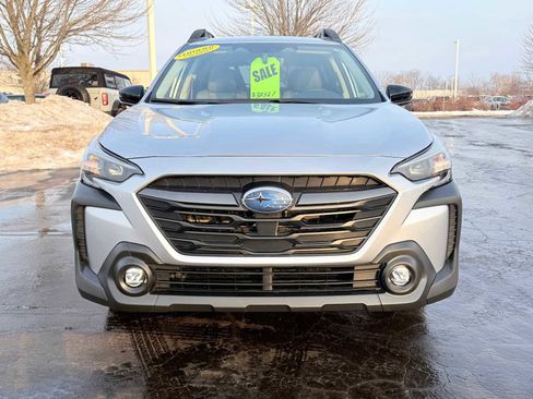 Used 2025 Subaru Outback Premium w/ Popular Package #1A image 2