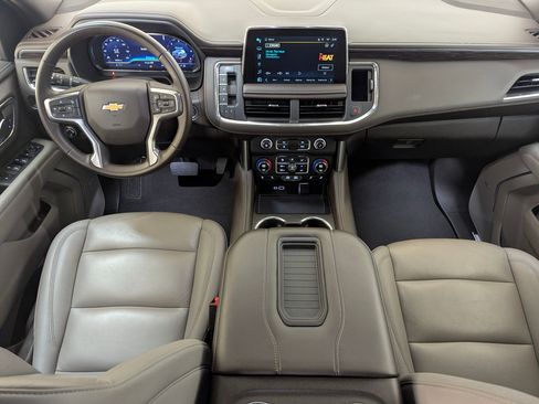 Used 2024 Chevrolet Suburban LT image 15