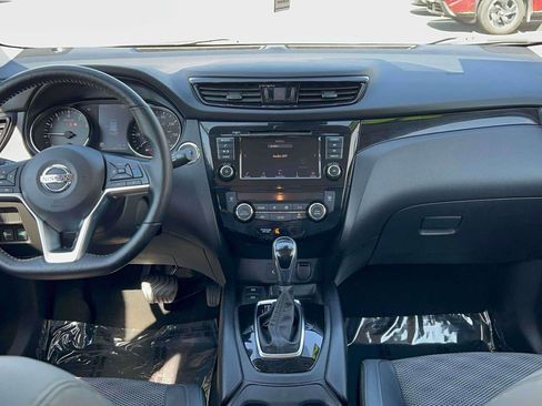 Used 2022 Nissan Rogue Sport SV w/ Technology Package AWD/4WD image 27