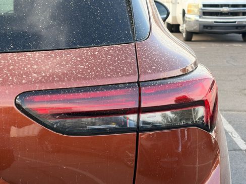 Used 2021 Buick Envision Essence w/ Technology Package I FWD image 8
