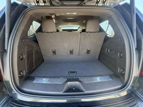 Used 2021 GMC Yukon Denali w/ Denali Premium Package image 14