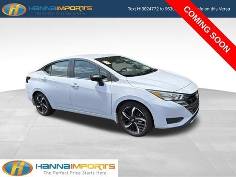 Used 2025 Nissan Versa SR w/ Trunk Package FWD image 1
