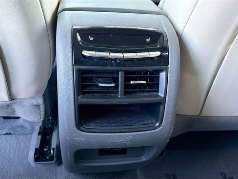 Used 2022 Cadillac XT5 Premium Luxury image 19