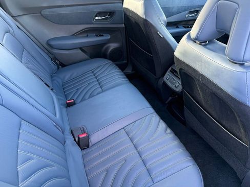 Used 2023 Nissan Ariya image 15