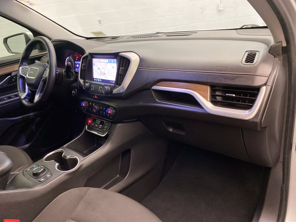 Used 2020 GMC Terrain SLE w/ Driver Convenience Package FWD image 15