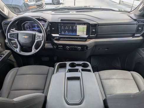 Used 2025 Chevrolet Silverado 1500 LT AWD/4WD image 15