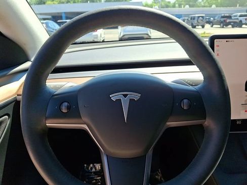 Used 2023 Tesla Model Y Long Range AWD/4WD image 22