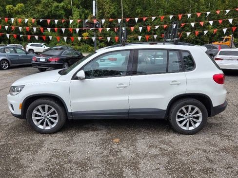 Used 2017 Volkswagen Tiguan Limited w/ Premium Package image 2