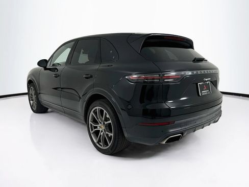Certified 2023 Porsche Cayenne AWD/4WD image 3