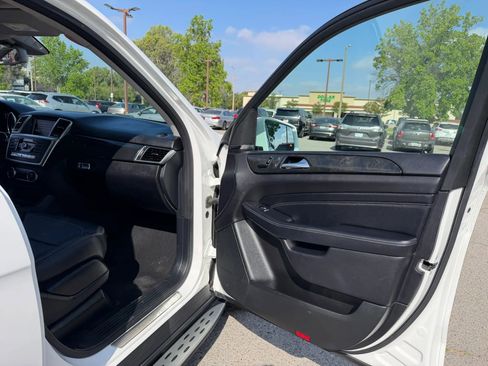 Used 2015 Mercedes-Benz ML 350 4MATIC image 21