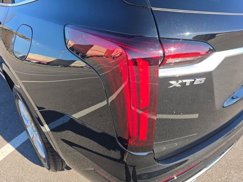 Certified 2024 Cadillac XT6 Luxury image 32