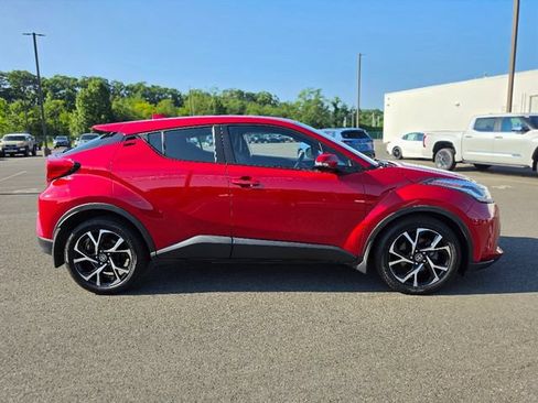 Used 2021 Toyota C-HR XLE FWD image 8