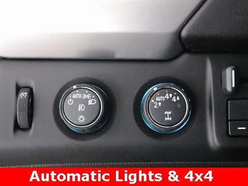 Used 2019 Chevrolet Suburban Premier image 20